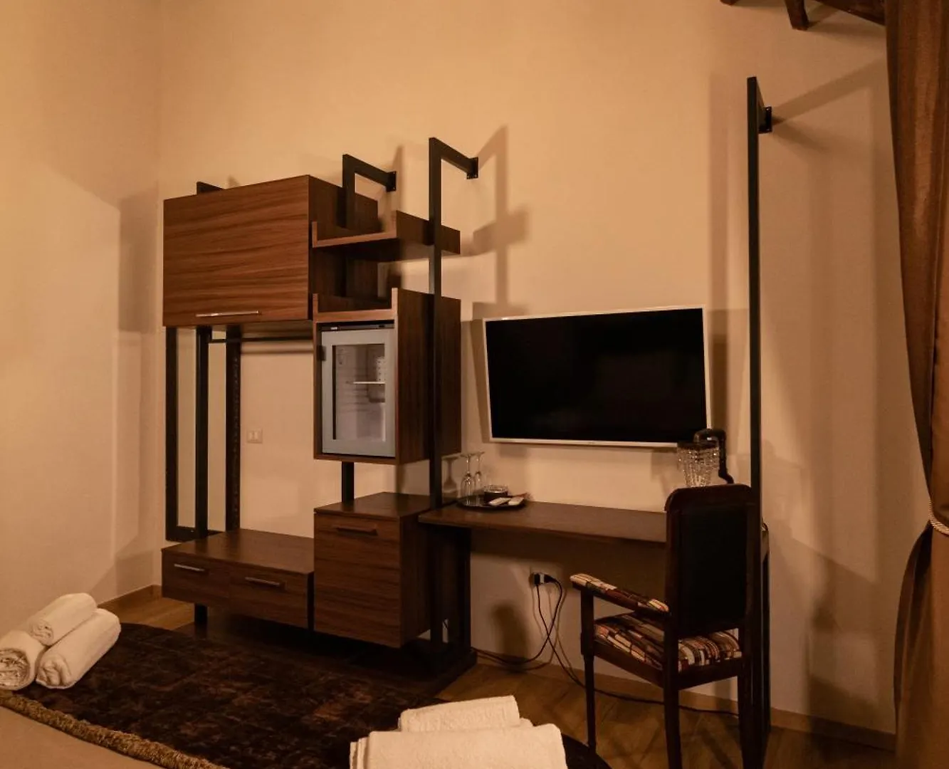Duomo Luxury Suites Naples 2*,