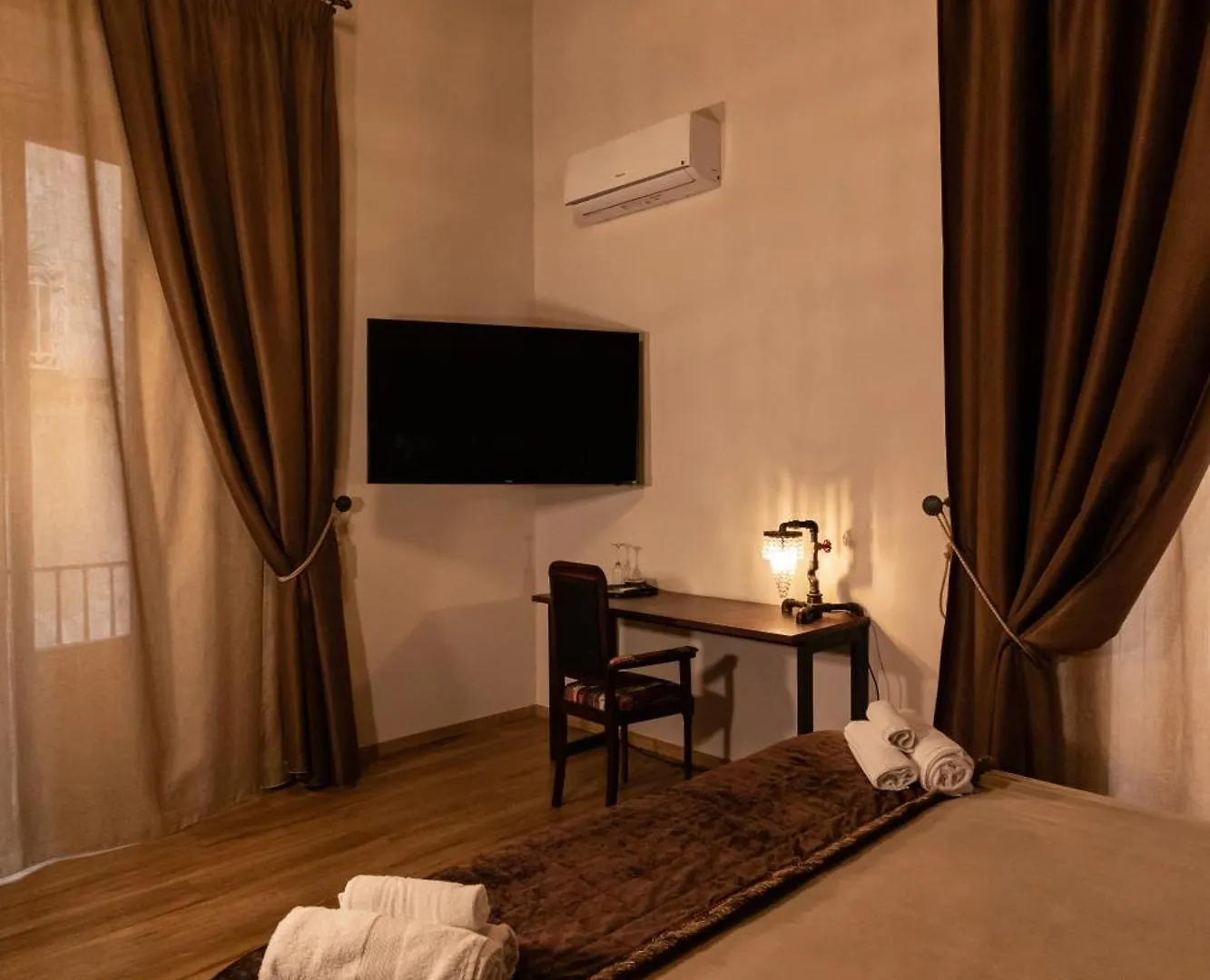 Duomo Luxury Suites Naples 2*,  Italy